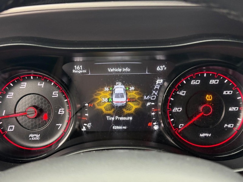 Dodge Charger Vehicle Full-screen Gallery Image 20