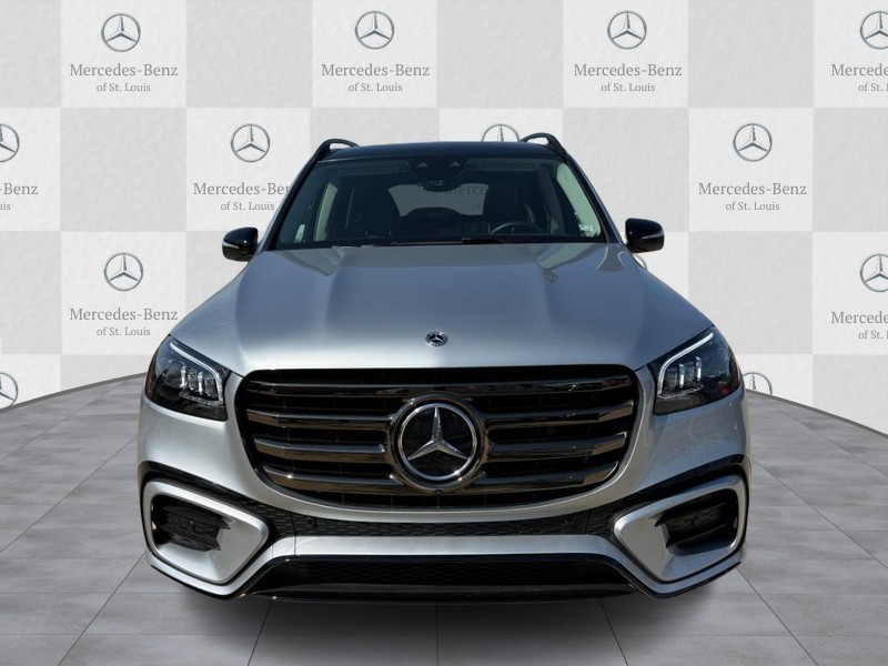 Mercedes-Benz GLS Vehicle Full-screen Gallery Image 7