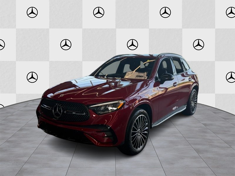 Mercedes-Benz GLC Vehicle Full-screen Gallery Image 2