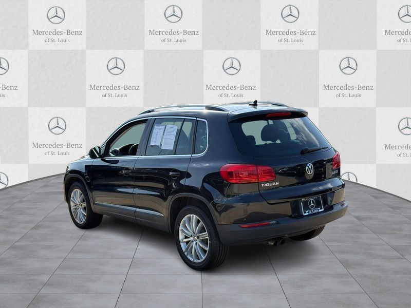 Volkswagen Tiguan Vehicle Full-screen Gallery Image 4