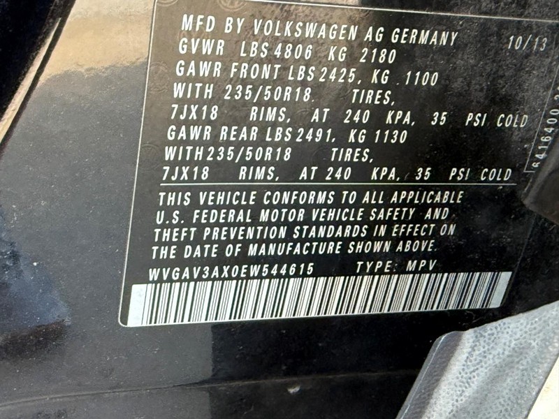 Volkswagen Tiguan Vehicle Full-screen Gallery Image 23