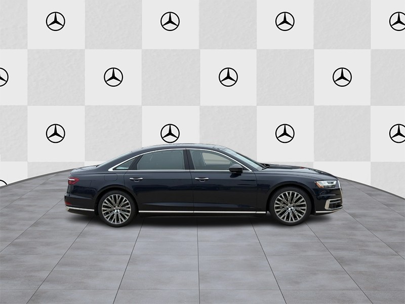 Audi A8 Vehicle Full-screen Gallery Image 2