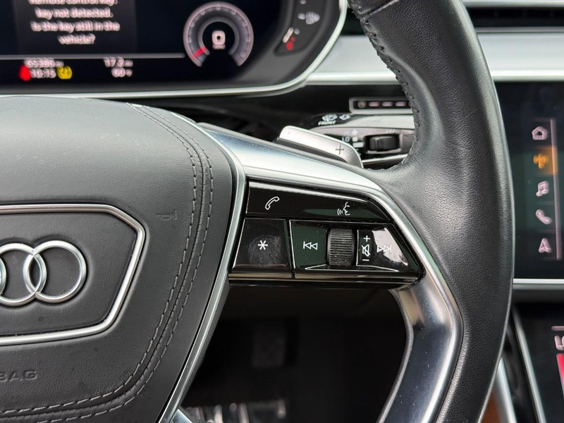 Audi A8 Vehicle Full-screen Gallery Image 22