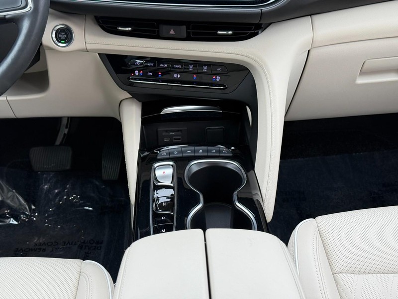 Buick Envision Vehicle Full-screen Gallery Image 16
