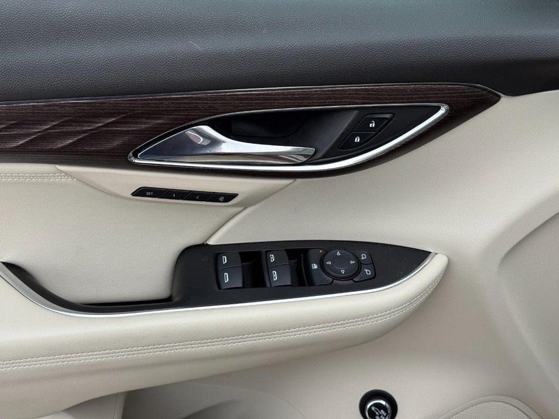 Buick Envision Vehicle Full-screen Gallery Image 18
