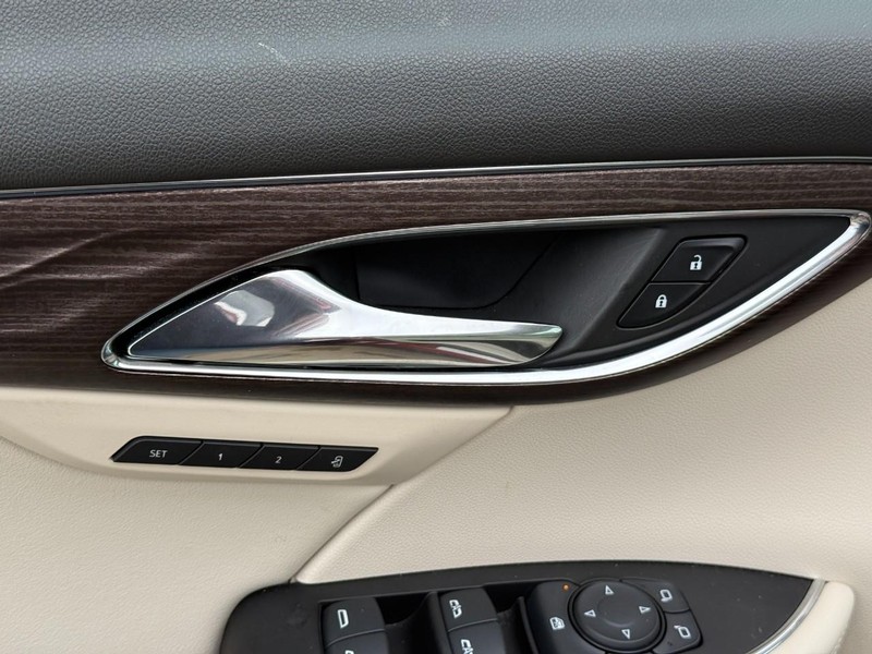 Buick Envision Vehicle Full-screen Gallery Image 19