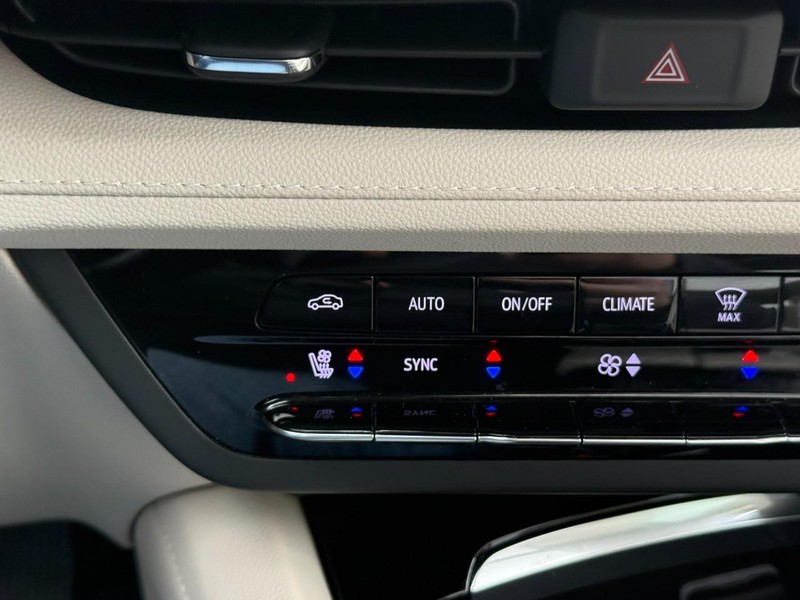 Buick Envision Vehicle Full-screen Gallery Image 26
