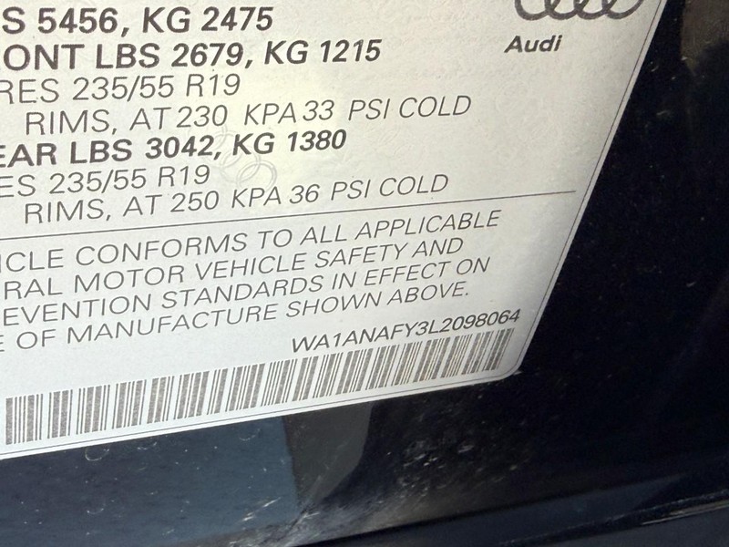 Audi Q5 Vehicle Full-screen Gallery Image 28