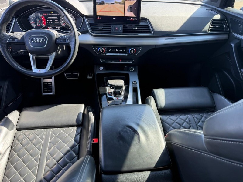 Audi SQ5 Sportback Vehicle Full-screen Gallery Image 10