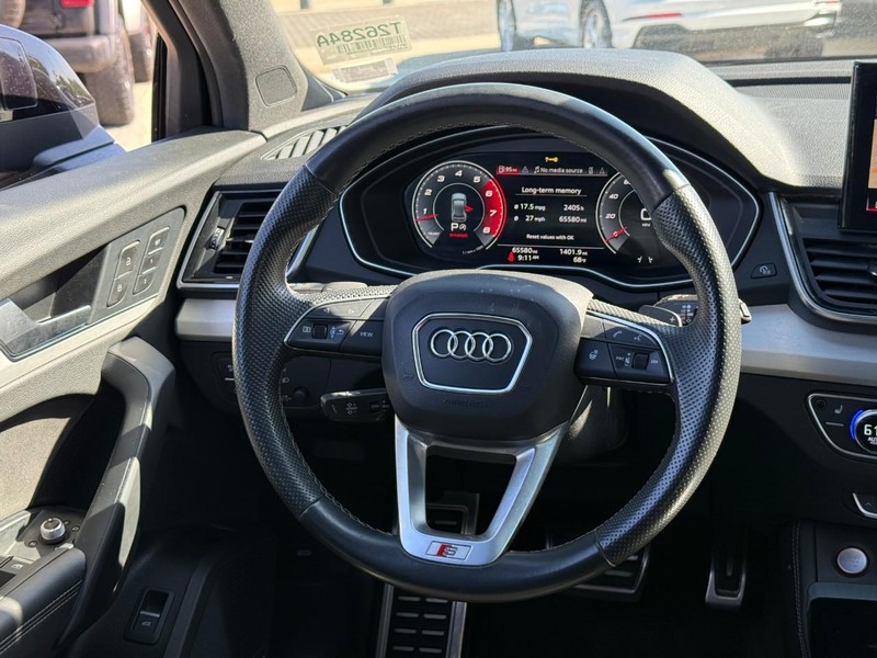 Audi SQ5 Sportback Vehicle Full-screen Gallery Image 11