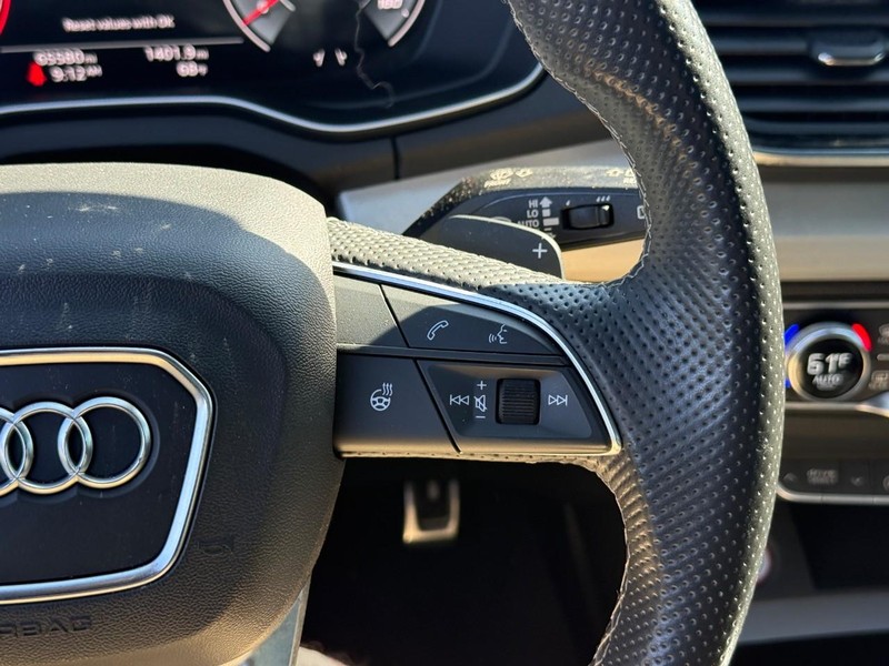 Audi SQ5 Sportback Vehicle Full-screen Gallery Image 20