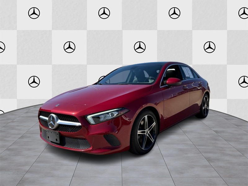 Mercedes-Benz A-Class Vehicle Full-screen Gallery Image 5