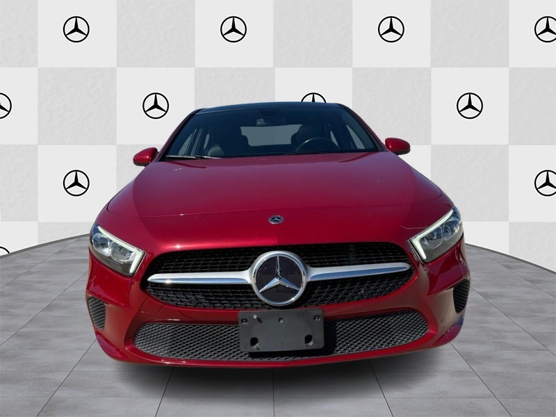 Mercedes-Benz A-Class Vehicle Full-screen Gallery Image 6