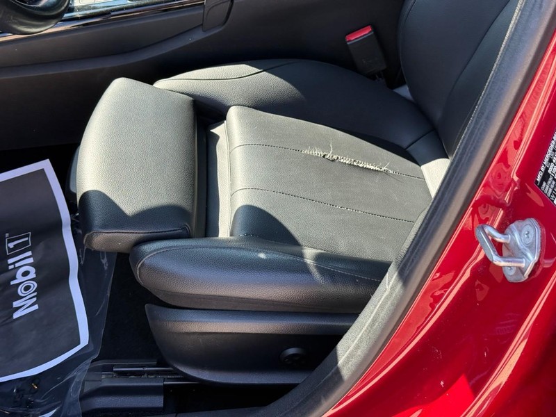 Mercedes-Benz A-Class Vehicle Full-screen Gallery Image 19