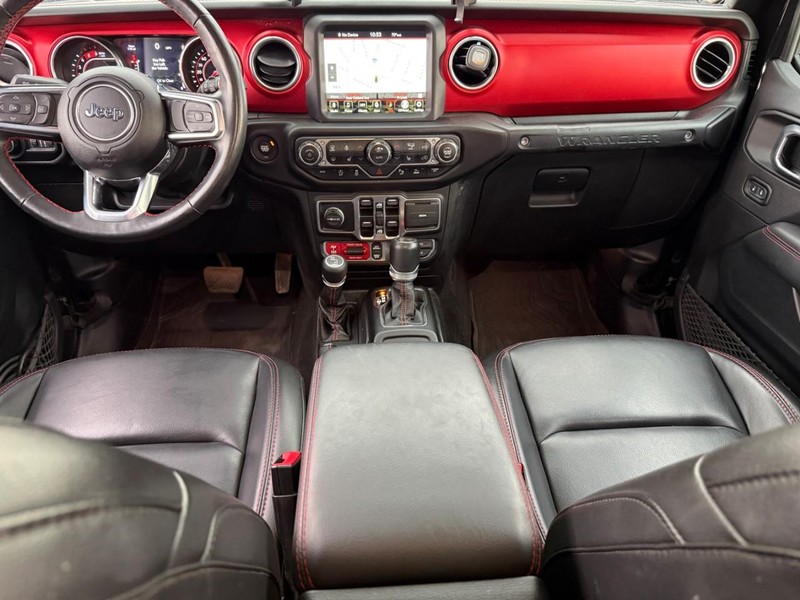 Jeep Wrangler Vehicle Full-screen Gallery Image 11