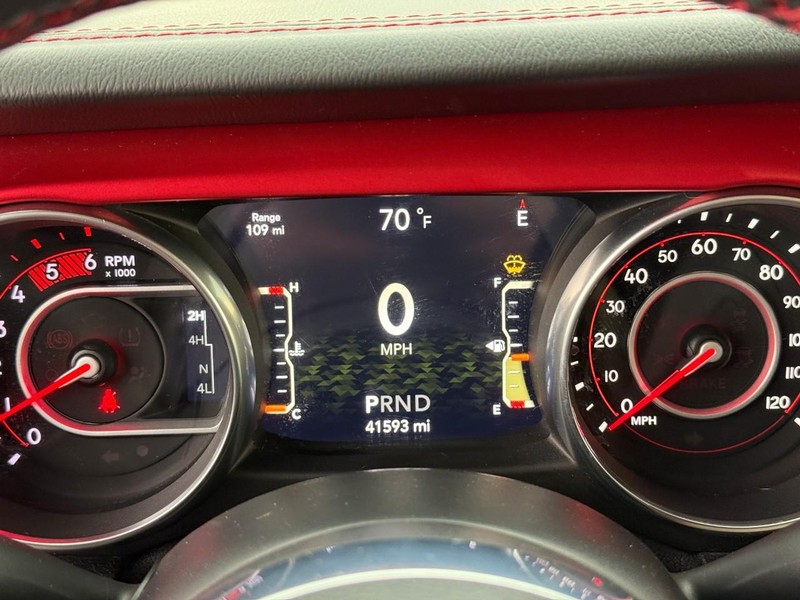 Jeep Wrangler Vehicle Full-screen Gallery Image 20
