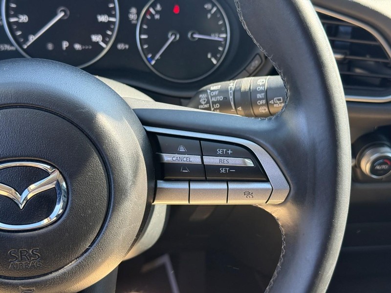 Mazda CX-30 Vehicle Full-screen Gallery Image 20