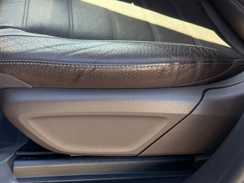 Mercedes-Benz GLS Vehicle Full-screen Gallery Image 20
