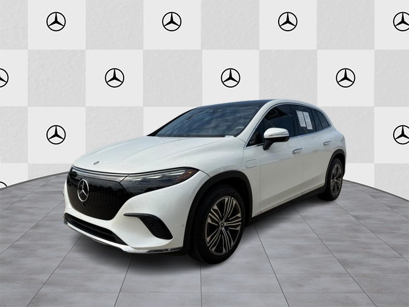 Mercedes-Benz EQS Vehicle Full-screen Gallery Image 6