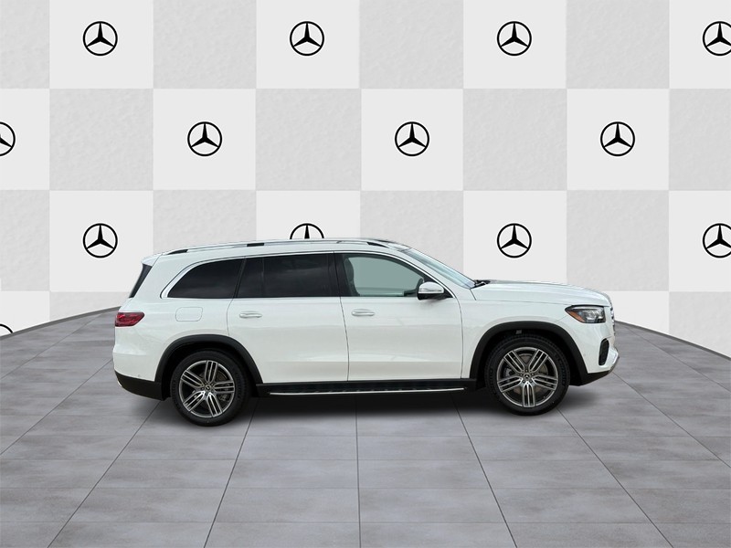 Mercedes-Benz GLS Vehicle Full-screen Gallery Image 2