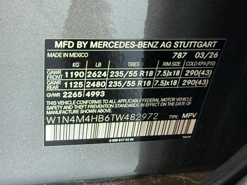Mercedes-Benz GLB Vehicle Full-screen Gallery Image 20