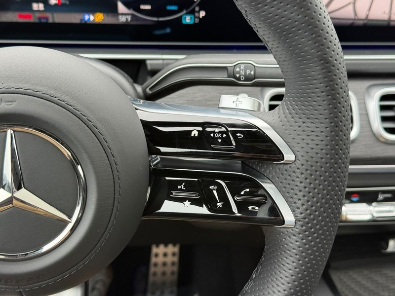 Mercedes-Benz GLS Vehicle Full-screen Gallery Image 20