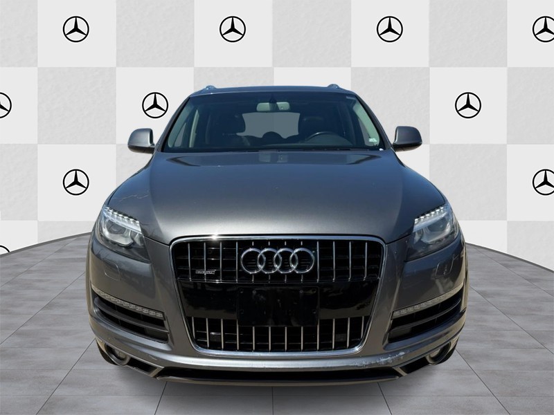 Audi Q7 Vehicle Full-screen Gallery Image 05