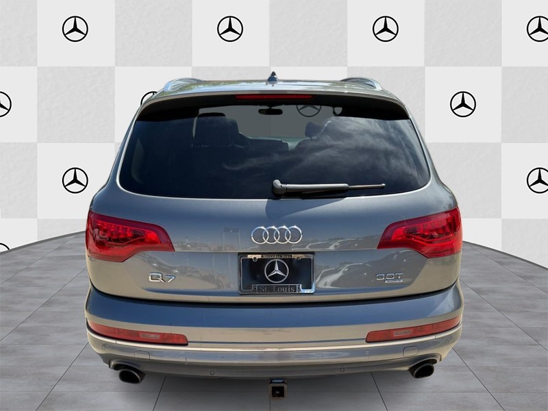 Audi Q7 Vehicle Full-screen Gallery Image 07
