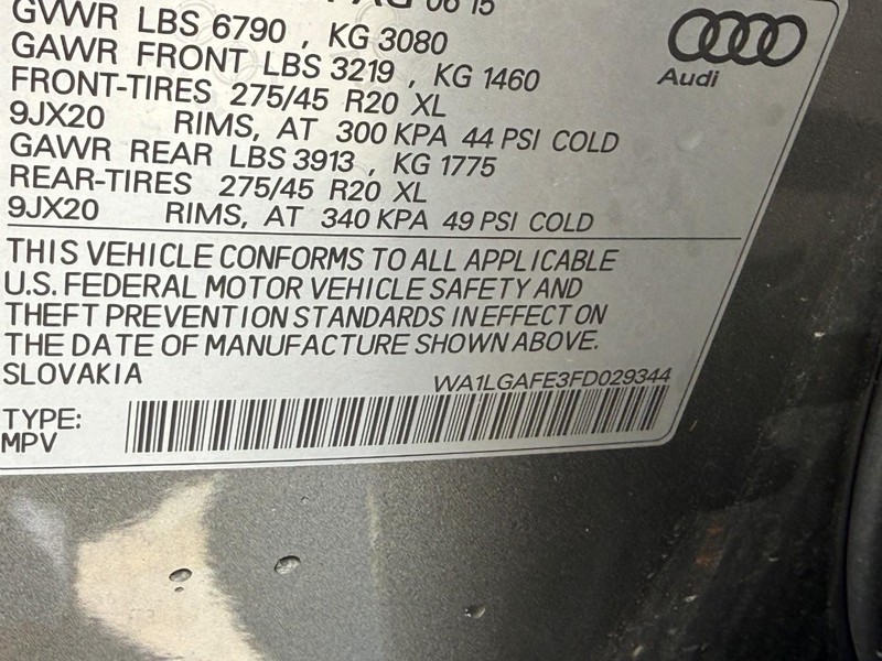 Audi Q7 Vehicle Full-screen Gallery Image 27