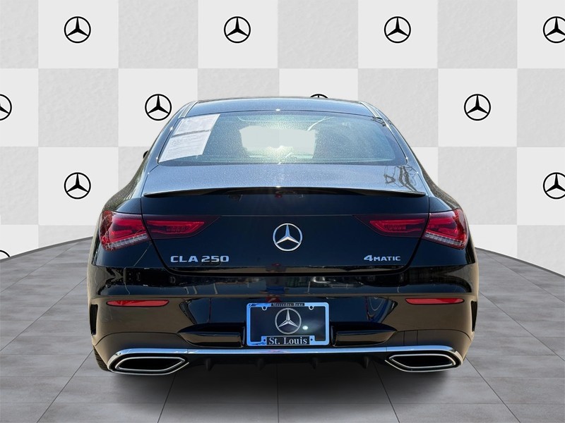 Mercedes-Benz CLA Vehicle Full-screen Gallery Image 05