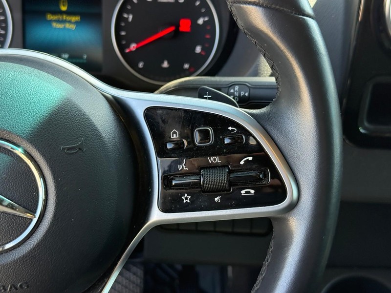 Mercedes-Benz Sprinter Cab Chassis Vehicle Full-screen Gallery Image 23