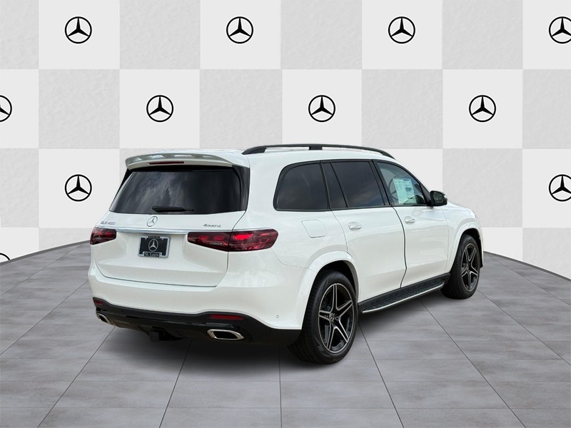 Mercedes-Benz GLS Vehicle Full-screen Gallery Image 3