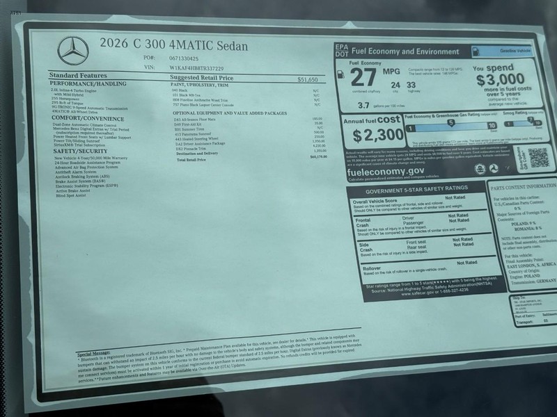 Mercedes-Benz C-Class Vehicle Full-screen Gallery Image 6