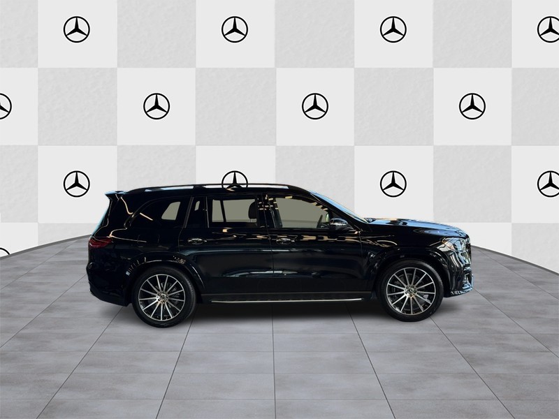 Mercedes-Benz GLS Vehicle Full-screen Gallery Image 2