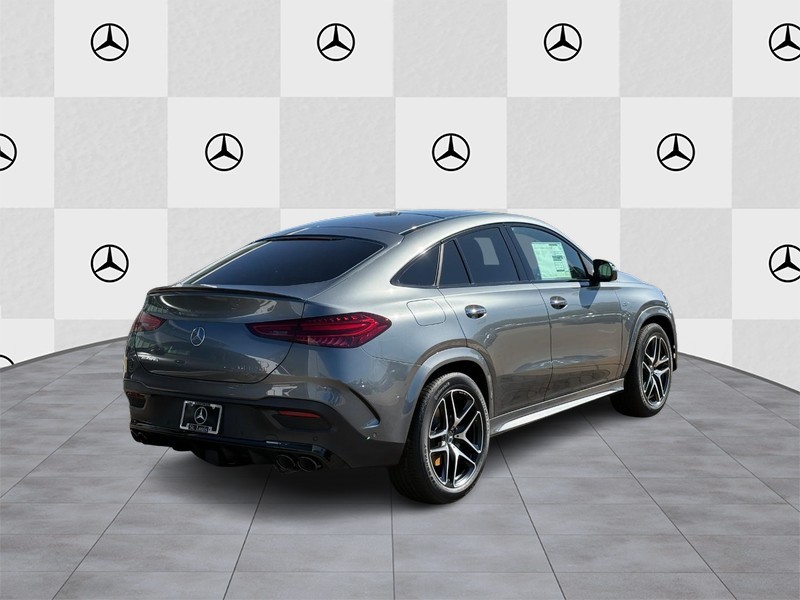 Mercedes-Benz GLE Vehicle Full-screen Gallery Image 3