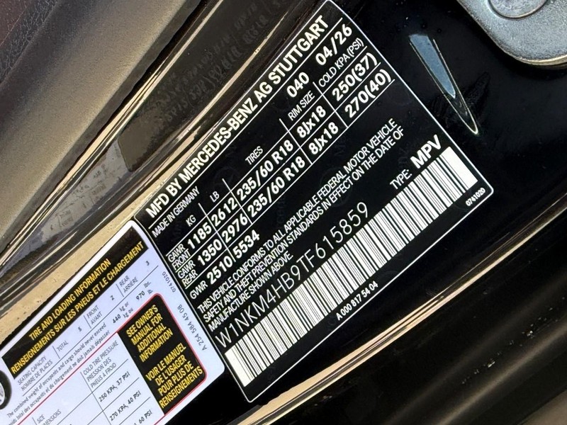 Mercedes-Benz GLC Vehicle Full-screen Gallery Image 20