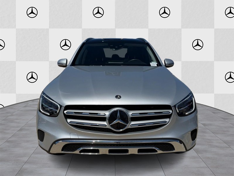 Mercedes-Benz GLC Vehicle Full-screen Gallery Image 7