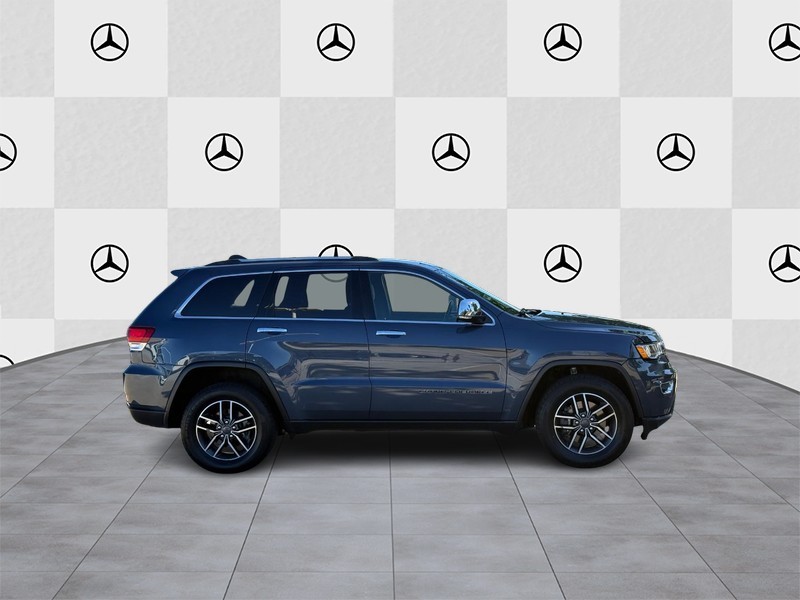 Jeep Grand Cherokee Vehicle Full-screen Gallery Image 2