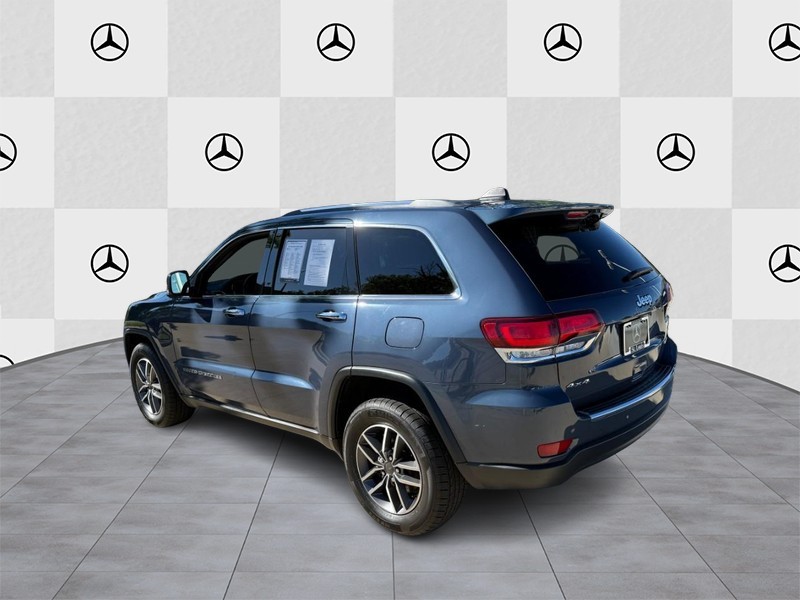 Jeep Grand Cherokee Vehicle Full-screen Gallery Image 4
