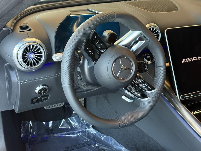 Mercedes-Benz AMG GT Vehicle Full-screen Gallery Image 13
