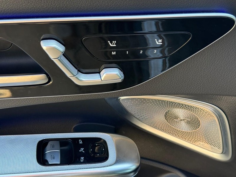 Mercedes-Benz CLE Vehicle Full-screen Gallery Image 15
