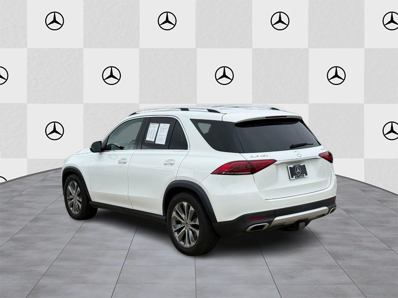 Mercedes-Benz GLE Vehicle Full-screen Gallery Image 4