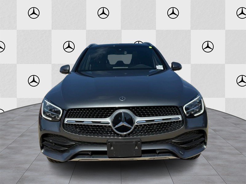 Mercedes-Benz GLC Vehicle Full-screen Gallery Image 7