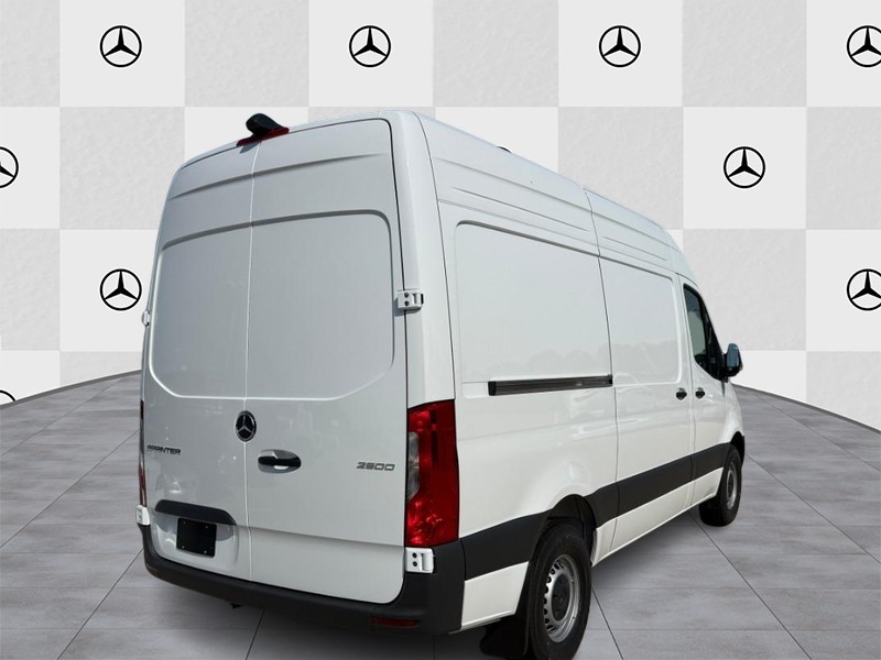 Mercedes-Benz Sprinter Van Vehicle Full-screen Gallery Image 3