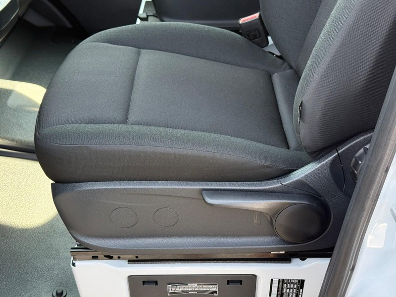 Mercedes-Benz Sprinter Van Vehicle Full-screen Gallery Image 9