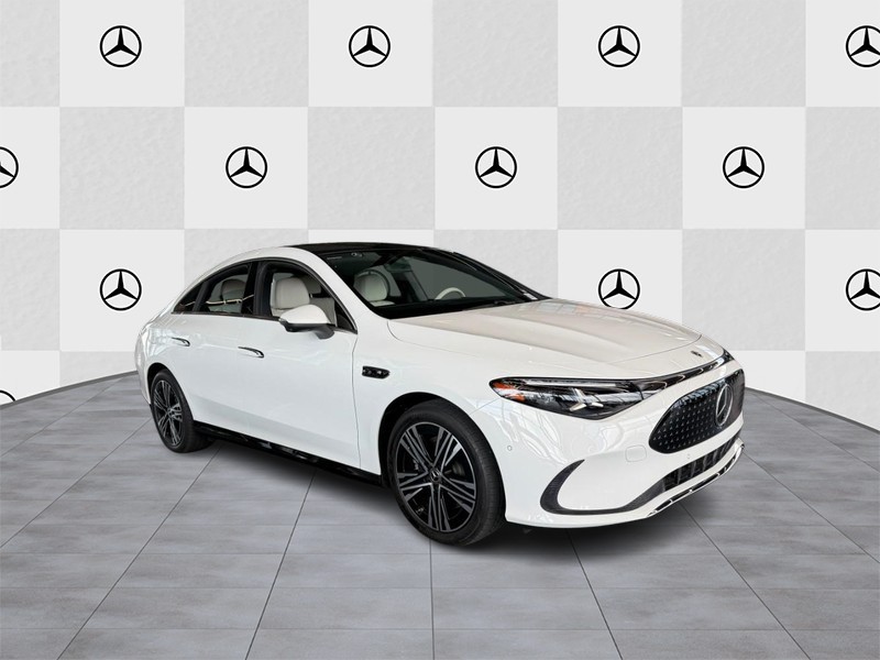 Mercedes-Benz CLA Vehicle Full-screen Gallery Image 04