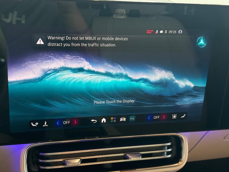 Mercedes-Benz CLA Vehicle Full-screen Gallery Image 21