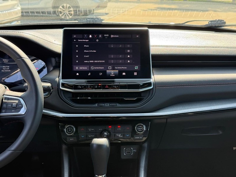 Jeep Compass Vehicle Full-screen Gallery Image 14