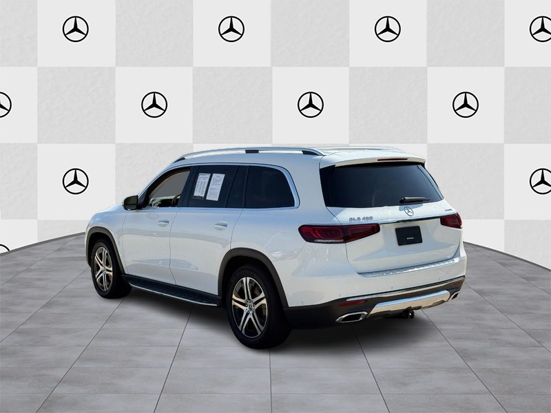 Mercedes-Benz GLS Vehicle Full-screen Gallery Image 4