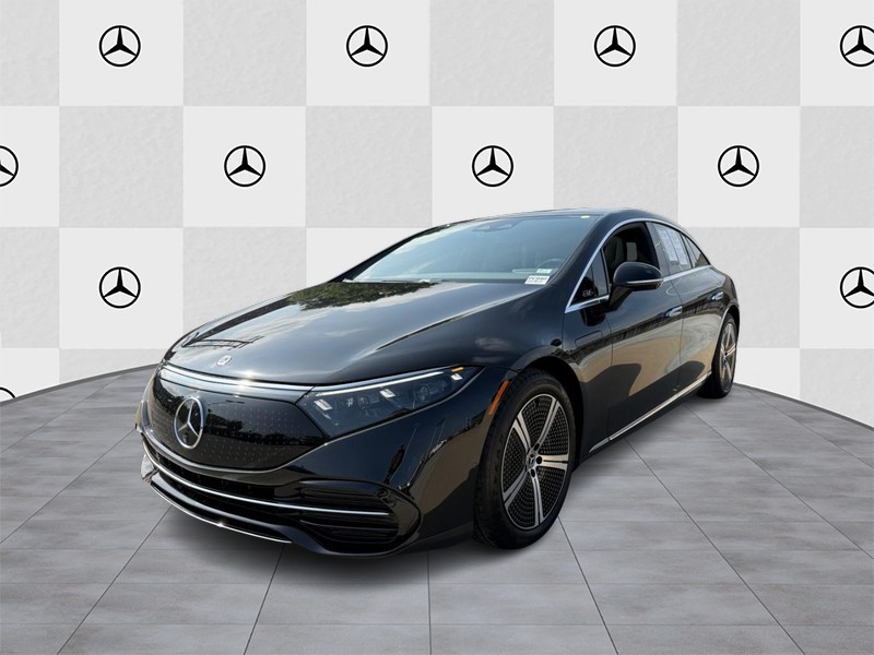 Mercedes-Benz EQS Vehicle Full-screen Gallery Image 05